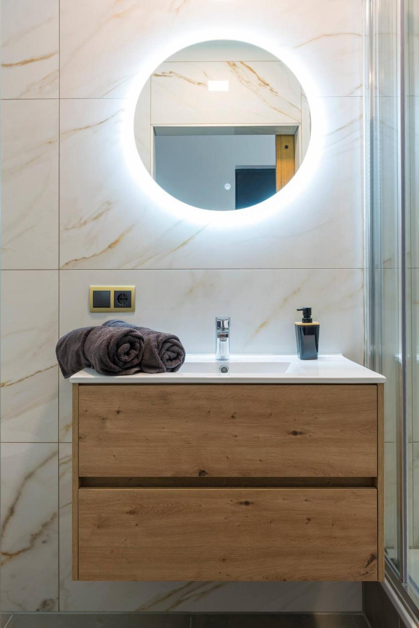 Апартаменты Hotspot Location, Wifi, Bed En Koffie Harmony Тилбург Экстерьер фото